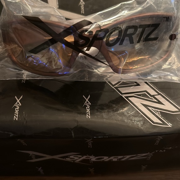 New in package XSportz brown uv400 sunglasses 😎 OS - Picture 5 of 5